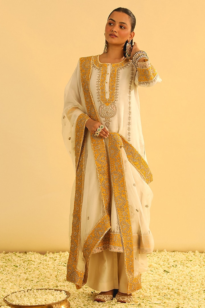 Daisy Ivory Silk Chanderi Kashmiri Tilla Embroidered Kurta Set by Sheetal Batra