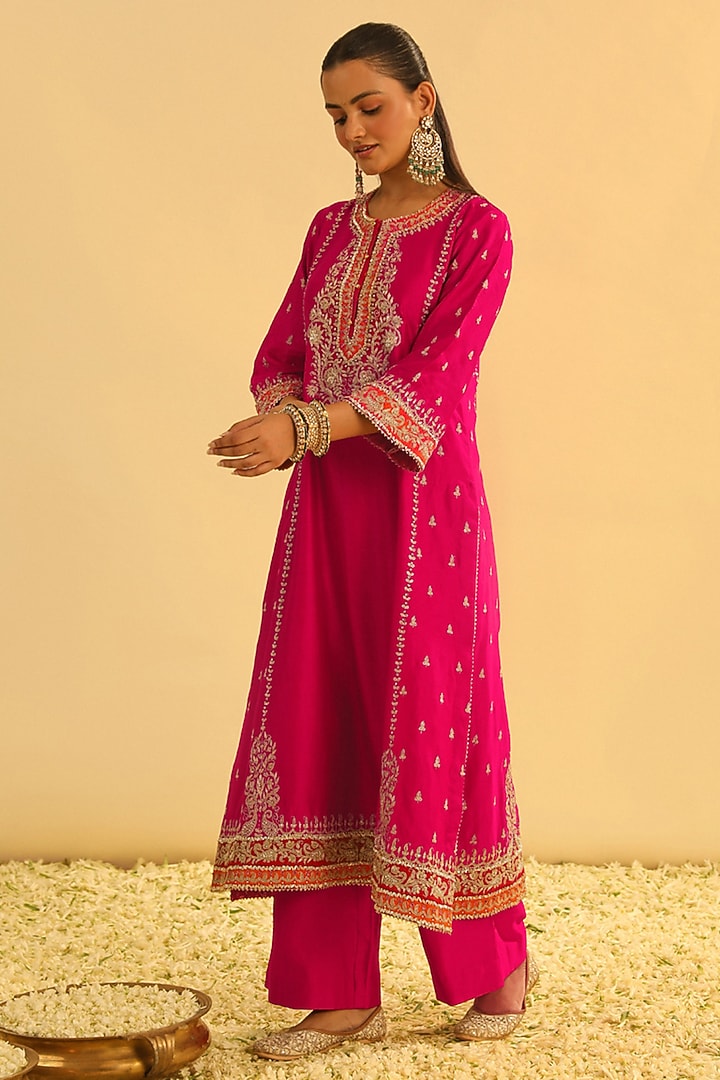 Hot Pink Silk Chanderi Kashmiri Tilla Embroidered Kurta Set by Sheetal Batra at Pernia's Pop Up Shop