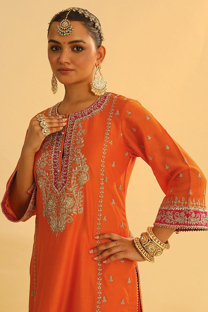 Orange Silk Chanderi Kashmiri Tilla Embroidered Kurta Set by Sheetal Batra at Pernia's Pop Up Shop