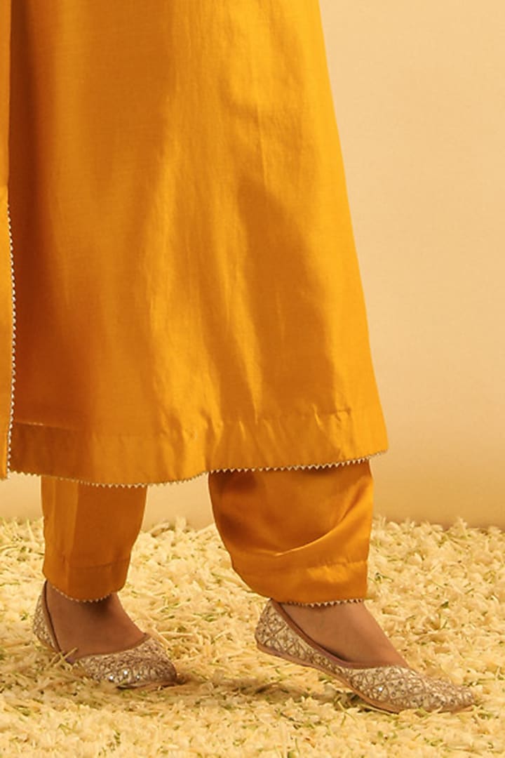 Mustard Silk Chanderi Kashmiri Tilla Embroidered A-Line Kurta Set by Sheetal Batra at Pernia's Pop Up Shop