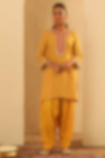 Mustard Upada Silk Pearl Embellished Bandhej Kurta Set by Sheetal Batra