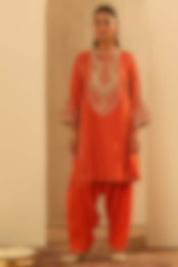 Orange Upada Silk Pearl Embellished Bandhej Short Choga Kurta Set by Sheetal Batra at Pernia's Pop Up Shop