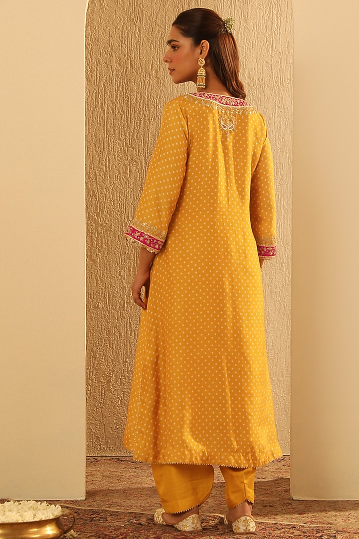 Mustard Upada Silk Pearl Embellished Bandhej Long Choga Kurta Set by Sheetal Batra at Pernia's Pop Up Shop