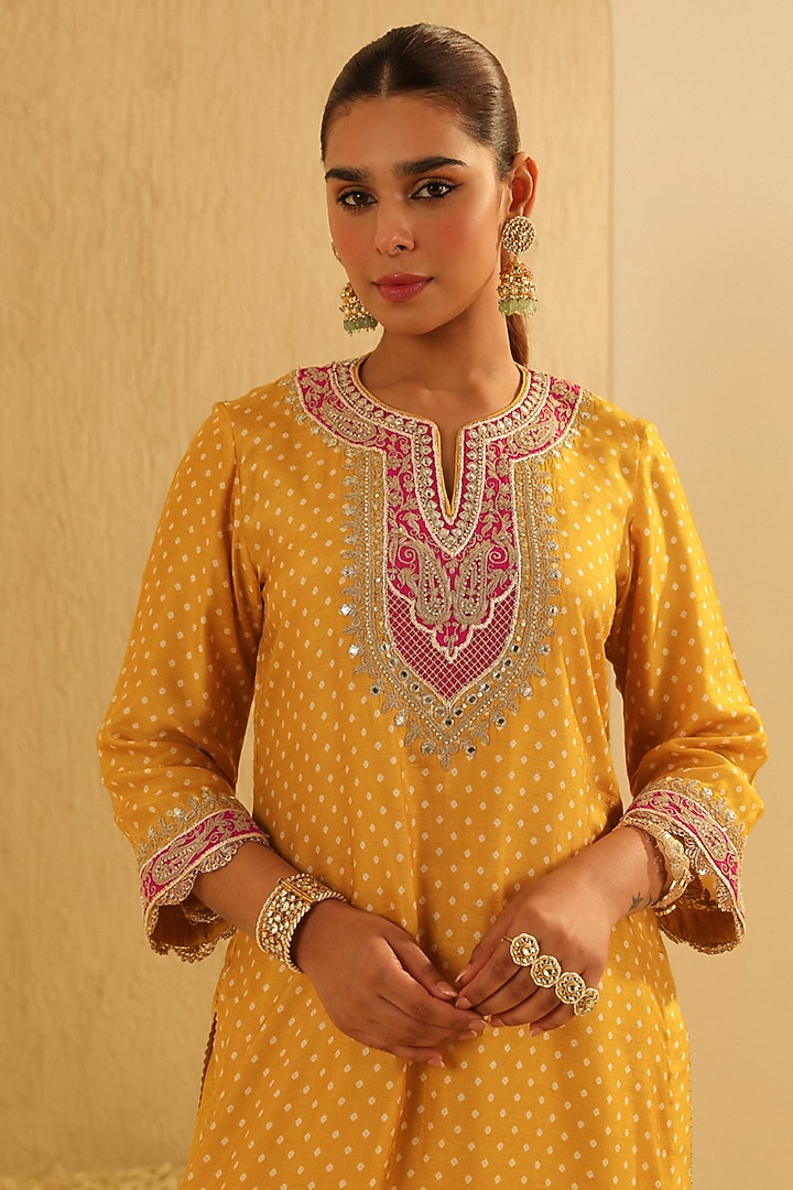 Mustard Upada Silk Pearl Embellished Bandhej Short Kurta Set by Sheetal Batra at Pernia's Pop Up Shop