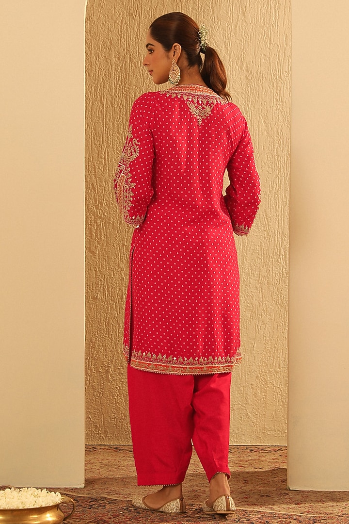 Red Upada Silk Pearl Embellished Bandhej Short Kurta Set by Sheetal Batra at Pernia's Pop Up Shop