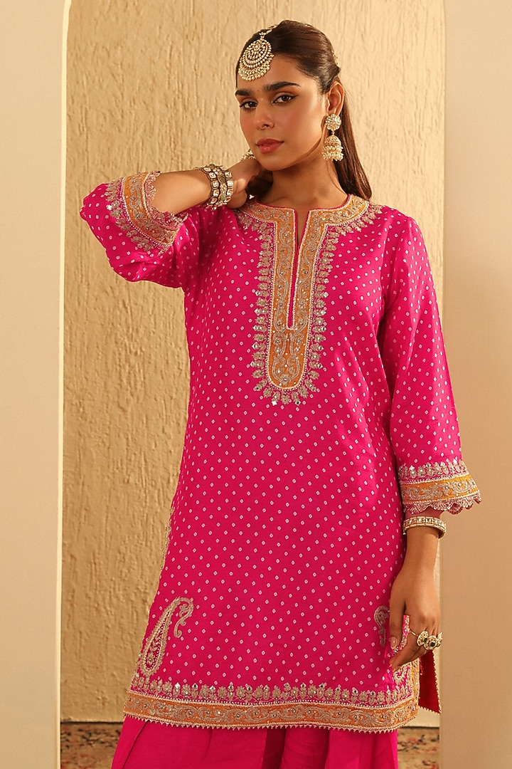 Hot Pink Upada Silk Sequin Embellished Bandhej Short Kurta Set by Sheetal Batra at Pernia's Pop Up Shop