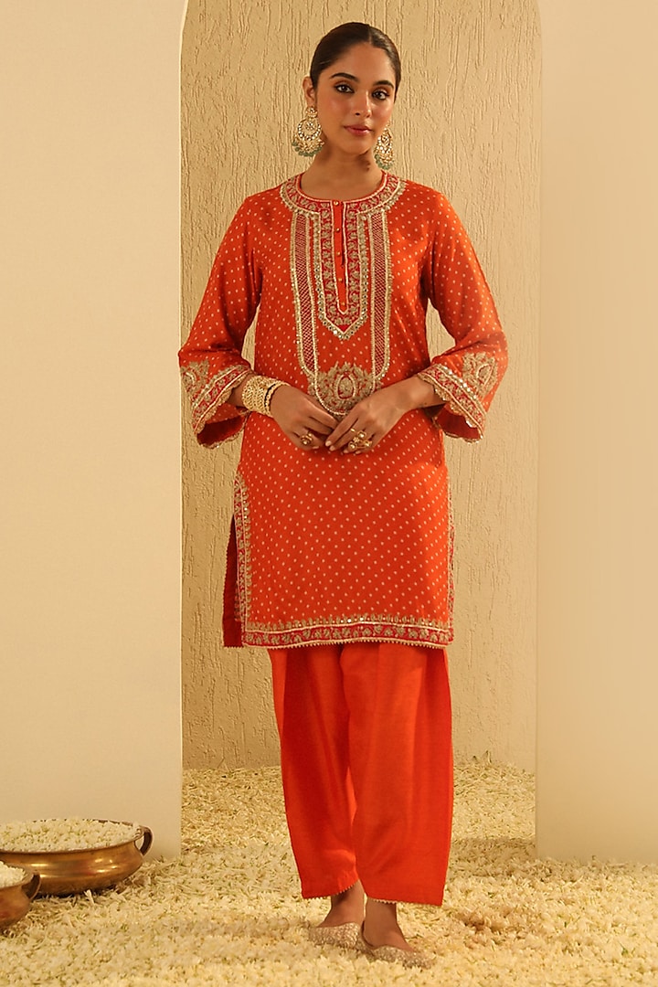 Orange Upada Silk Sequin Embellished Bandhej Short Kurta Set by Sheetal Batra at Pernia's Pop Up Shop