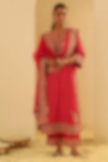 Red Upada Silk Pearl Embellished Bandhej Long A-Line Kurta Set by Sheetal Batra at Pernia's Pop Up Shop