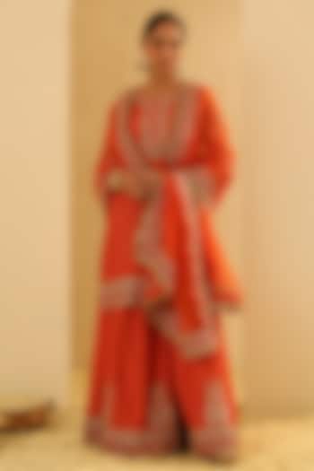 Orange Upada Silk Kashmiri Tilla Embroidered Bandhej Wedding Sharara Set by Sheetal Batra at Pernia's Pop Up Shop