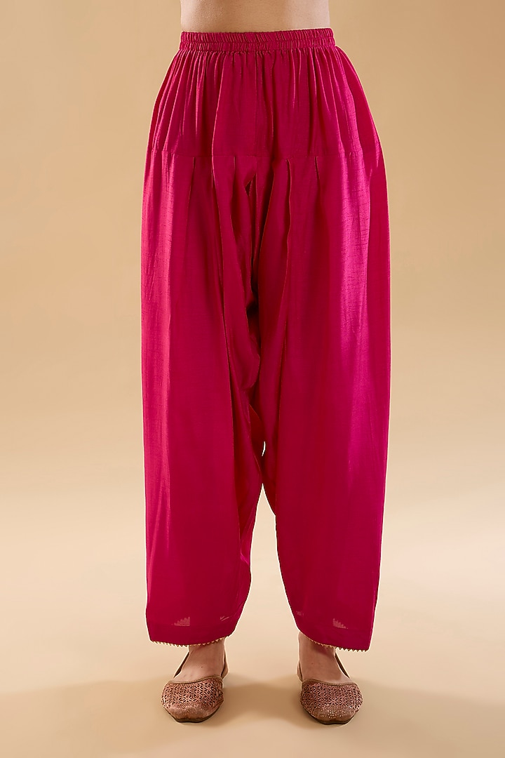 Hot Pink Upada Silk Kashmiri Tilla Embroidered Kurta Set by Sheetal Batra at Pernia's Pop Up Shop