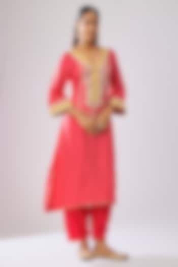 Red Upada Silk Kashmiri Tilla Embroidered Kurta Set by Sheetal Batra at Pernia's Pop Up Shop