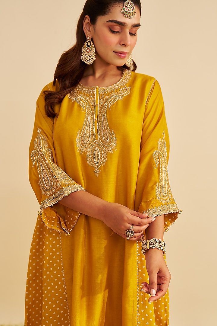 Mustard Pure Upada Silk Zardosi Embroidered Short Kurta Set by Sheetal Batra at Pernia's Pop Up Shop