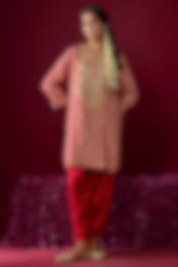 Deep Red Upada Silk Tilla Embroidered Kurta Set by Sheetal Batra at Pernia's Pop Up Shop