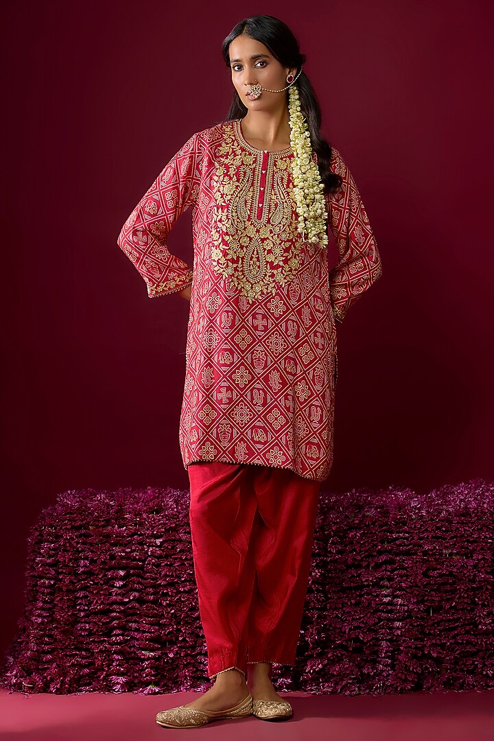 Deep Red Upada Silk Tilla Embroidered Kurta Set by Sheetal Batra at Pernia's Pop Up Shop