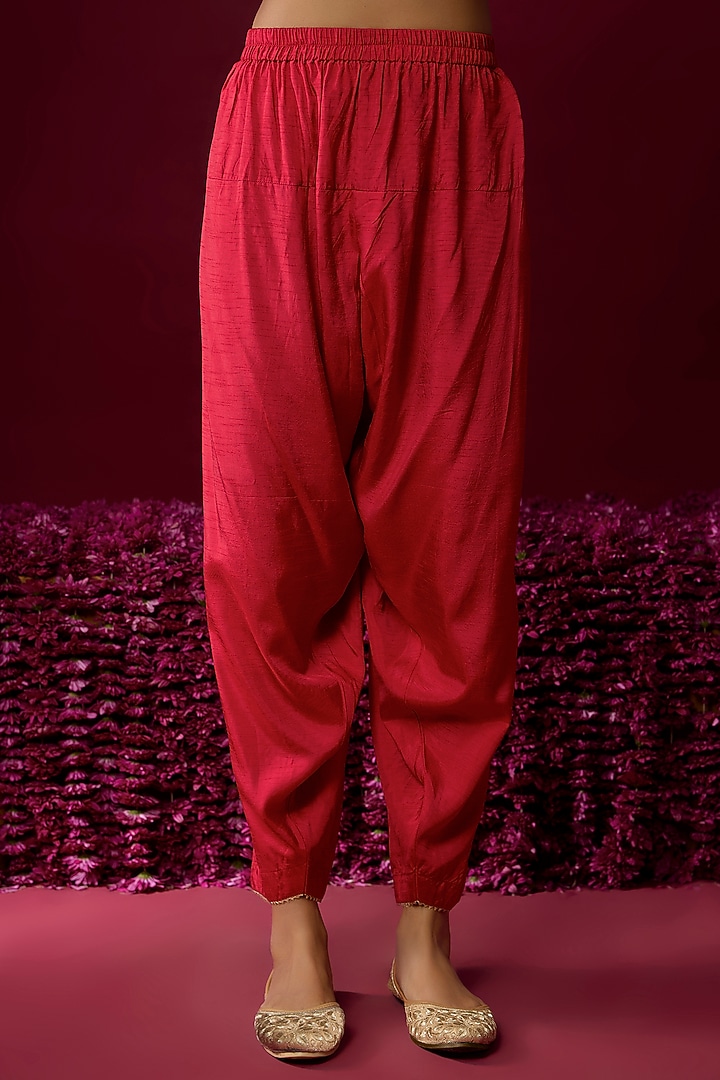 Deep Red Upada Silk Tilla Embroidered Kurta Set by Sheetal Batra at Pernia's Pop Up Shop