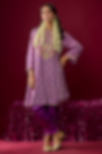 Purple Upada Silk Tilla Embroidered Kurta Set by Sheetal Batra at Pernia's Pop Up Shop