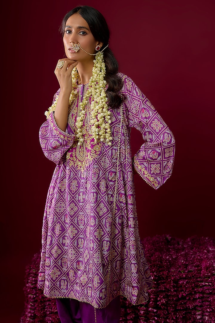 Purple Upada Silk Tilla Embroidered Kurta Set by Sheetal Batra at Pernia's Pop Up Shop