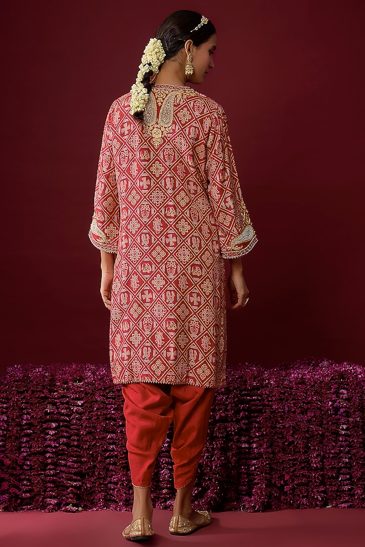 Deep Red Upada Silk Tilla Embroidered Kurta Set by Sheetal Batra at Pernia's Pop Up Shop