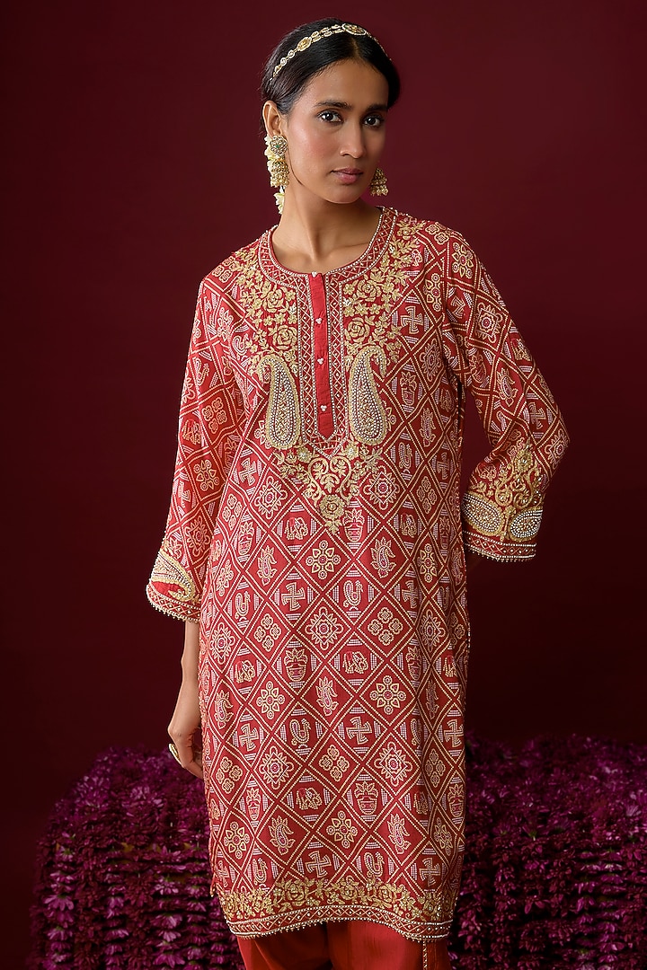 Deep Red Upada Silk Tilla Embroidered Kurta Set by Sheetal Batra at Pernia's Pop Up Shop