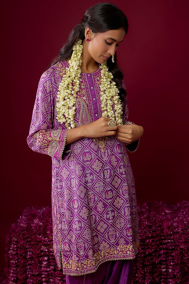 Purple Upada Silk Tilla Embroidered Kurta Set by Sheetal Batra at Pernia's Pop Up Shop