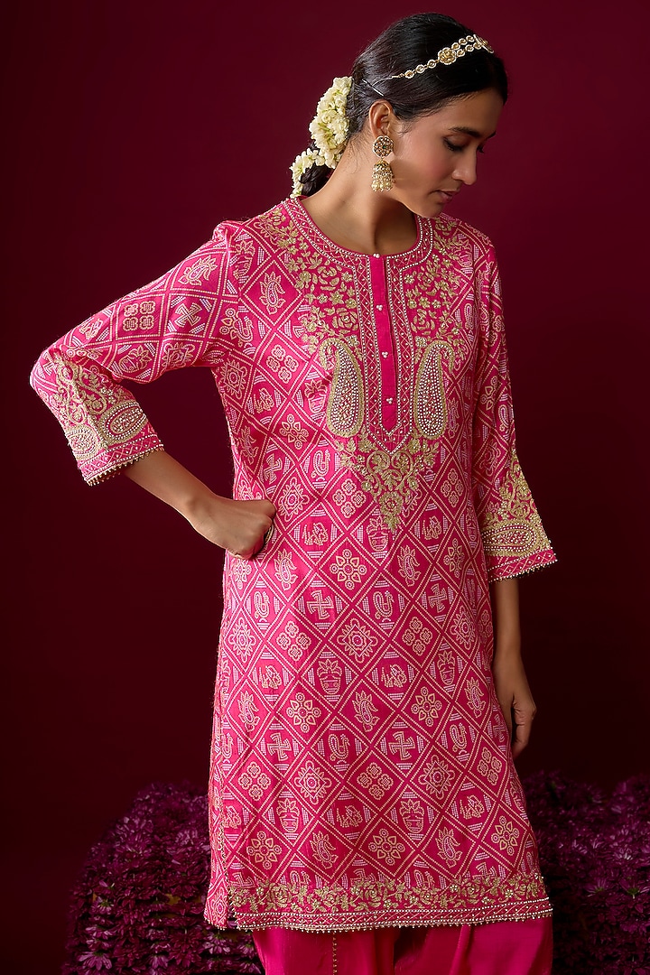 Hot Pink Upada Silk Tilla Embroidered Kurta Set by Sheetal Batra at Pernia's Pop Up Shop