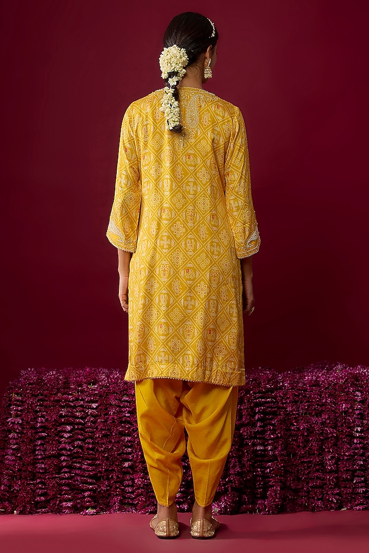 Mustard Yellow Upada Silk Tilla Embroidered Kurta Set by Sheetal Batra at Pernia's Pop Up Shop