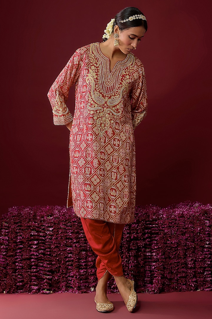 Deep Red Upada Silk Aari Tilla Embroidered Kurta Set by Sheetal Batra at Pernia's Pop Up Shop