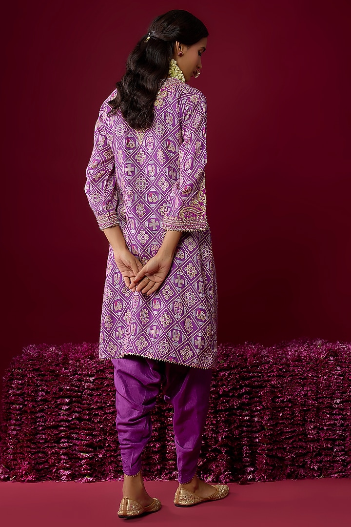 Purple Upada Silk Aari Tilla Embroidered Kurta Set by Sheetal Batra at Pernia's Pop Up Shop