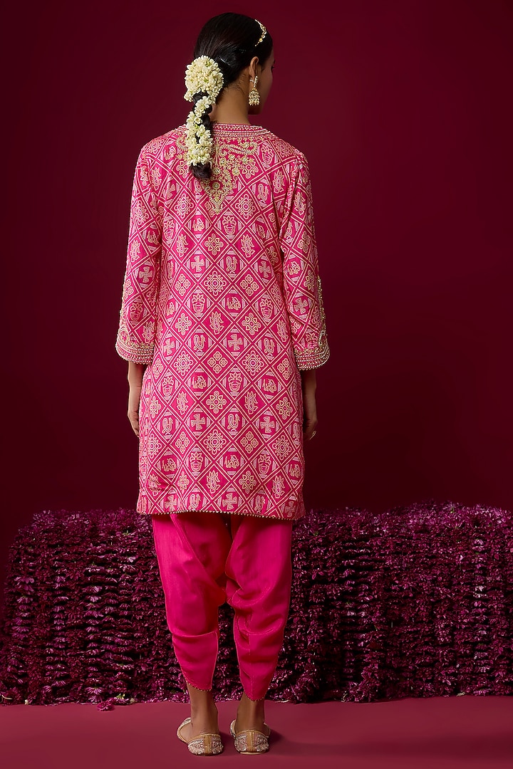 Hot Pink Upada Silk Aari Tilla Embroidered Kurta Set by Sheetal Batra at Pernia's Pop Up Shop