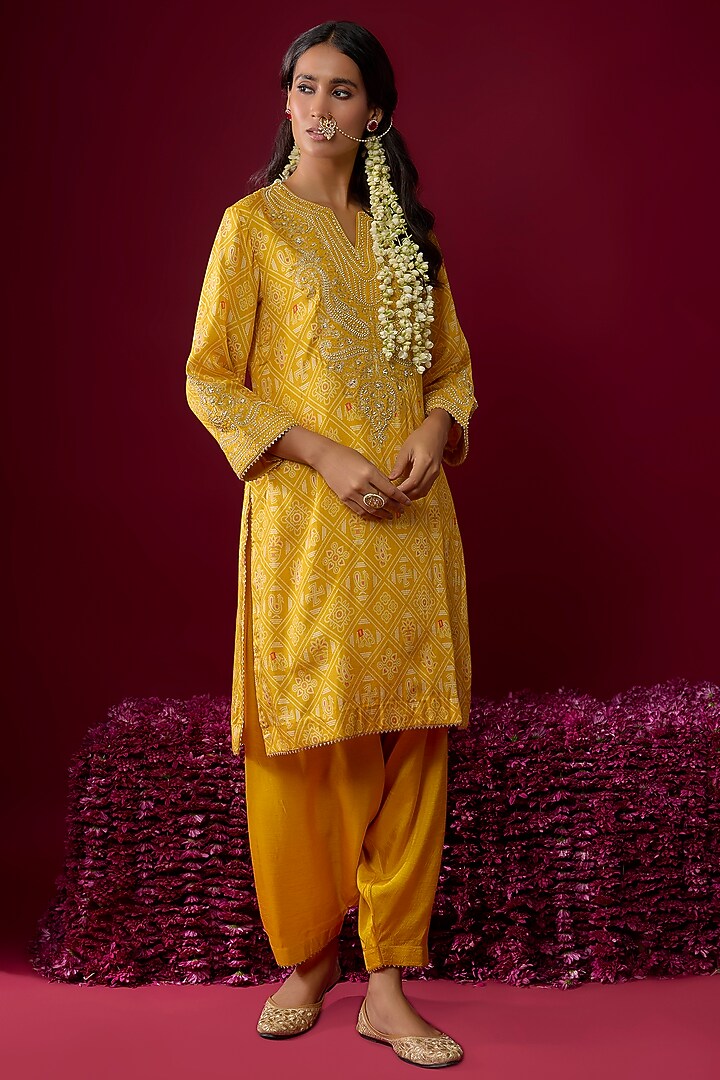 Mustard Yellow Upada Silk Aari Tilla Embroidered Kurta Set by Sheetal Batra at Pernia's Pop Up Shop