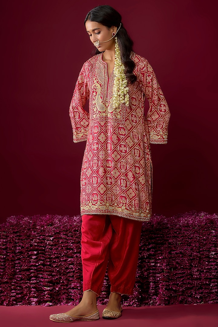 Deep Red Upada Silk Aari Tilla Embroidered Kurta Set by Sheetal Batra at Pernia's Pop Up Shop