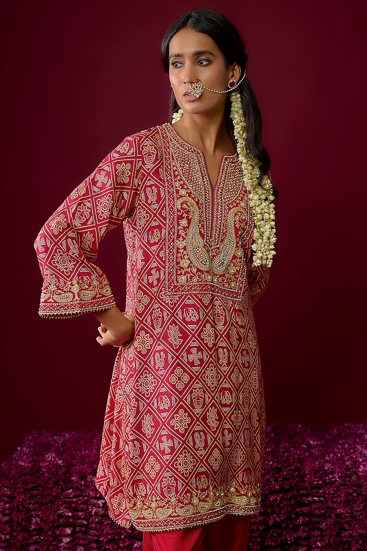 Deep Red Upada Silk Aari Tilla Embroidered Kurta Set by Sheetal Batra at Pernia's Pop Up Shop
