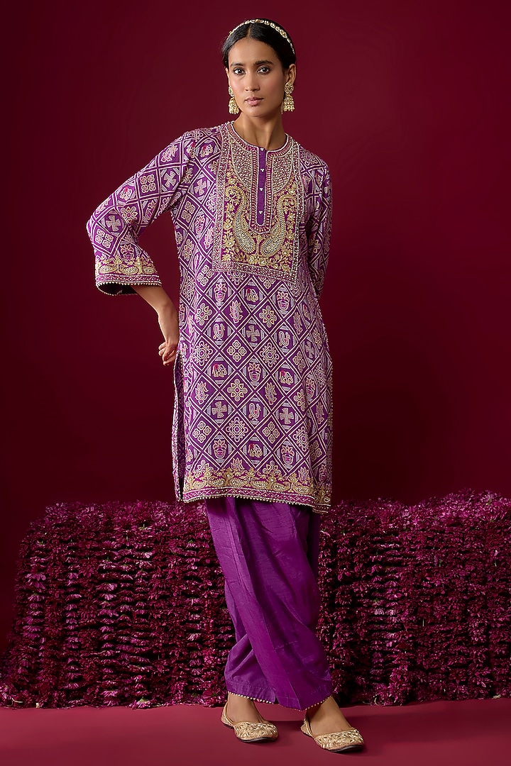 Purple Upada Silk Aari Tilla Embroidered Kurta Set by Sheetal Batra at Pernia's Pop Up Shop