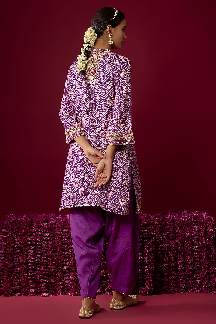 Purple Upada Silk Aari Tilla Embroidered Kurta Set by Sheetal Batra at Pernia's Pop Up Shop