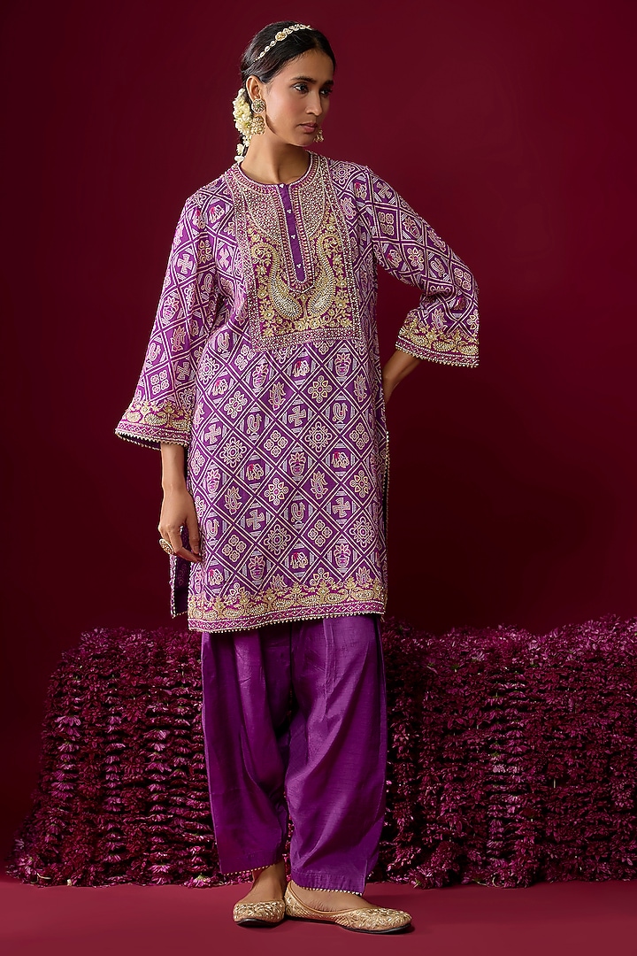 Purple Upada Silk Aari Tilla Embroidered Kurta Set by Sheetal Batra at Pernia's Pop Up Shop