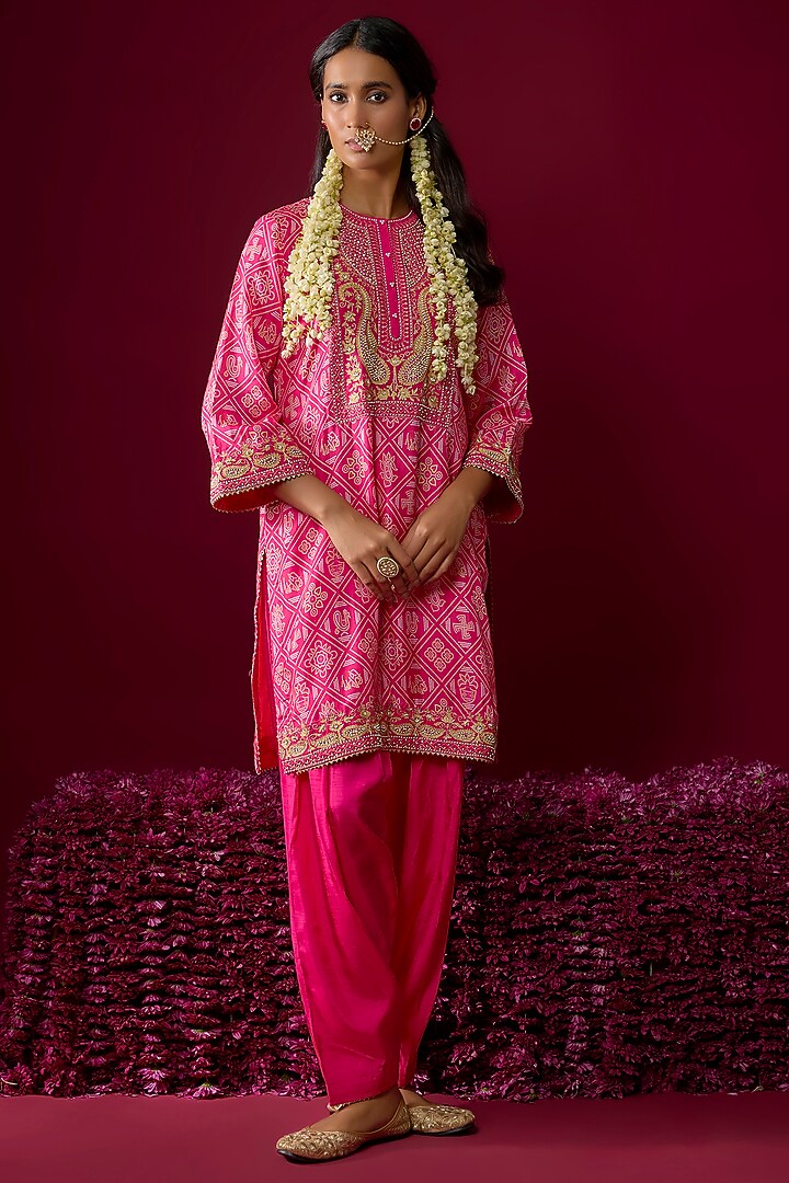Hot Pink Upada Silk Aari Tilla Embroidered Kurta Set by Sheetal Batra at Pernia's Pop Up Shop