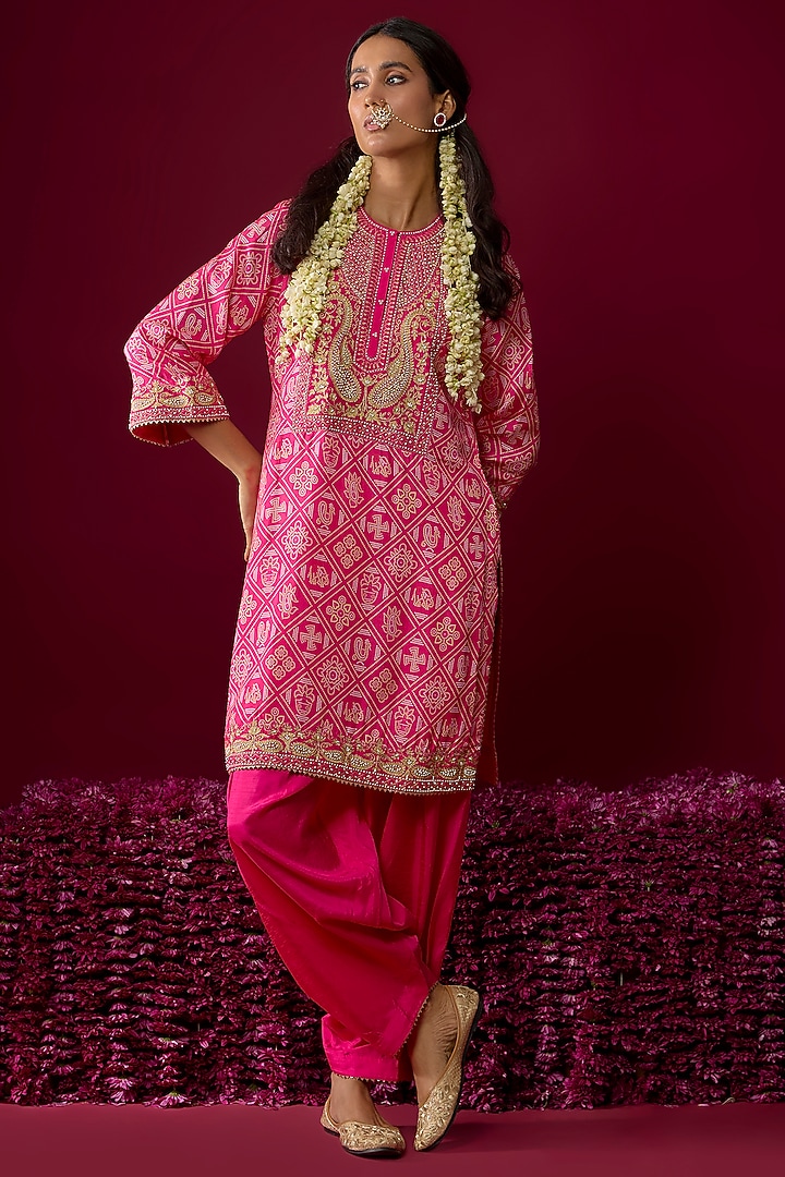 Hot Pink Upada Silk Aari Tilla Embroidered Kurta Set by Sheetal Batra at Pernia's Pop Up Shop