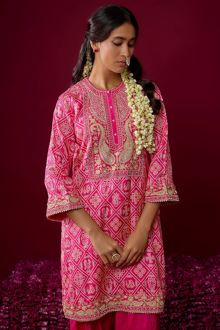 Hot Pink Upada Silk Aari Tilla Embroidered Kurta Set by Sheetal Batra at Pernia's Pop Up Shop