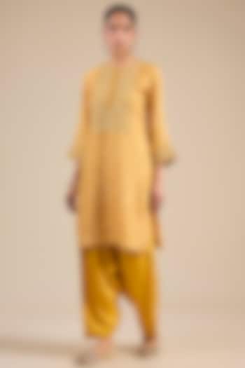 Mustard Upada Silk Sequins Embroidered Kurta Set by Sheetal Batra at Pernia's Pop Up Shop
