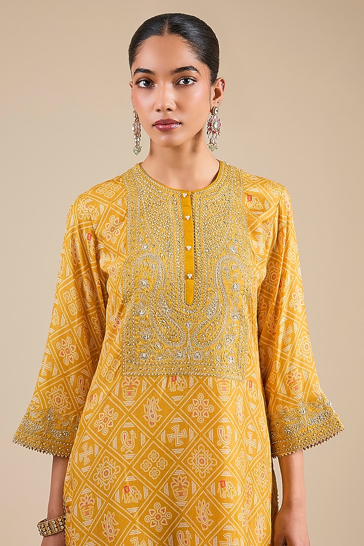 Mustard Upada Silk Sequins Embroidered Kurta Set by Sheetal Batra at Pernia's Pop Up Shop