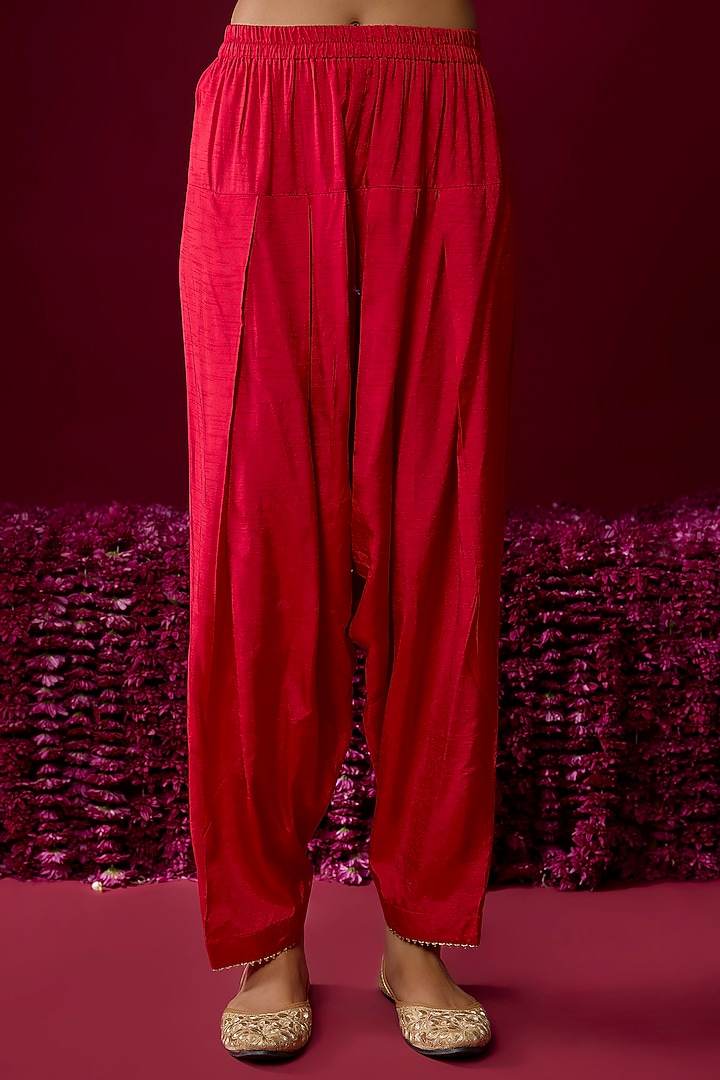 Deep Red Upada Silk Aari Embroidered Chauga Kurta Set by Sheetal Batra at Pernia's Pop Up Shop