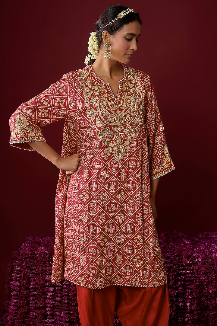 Deep Red Upada Silk Aari Embroidered Chauga Kurta Set by Sheetal Batra at Pernia's Pop Up Shop
