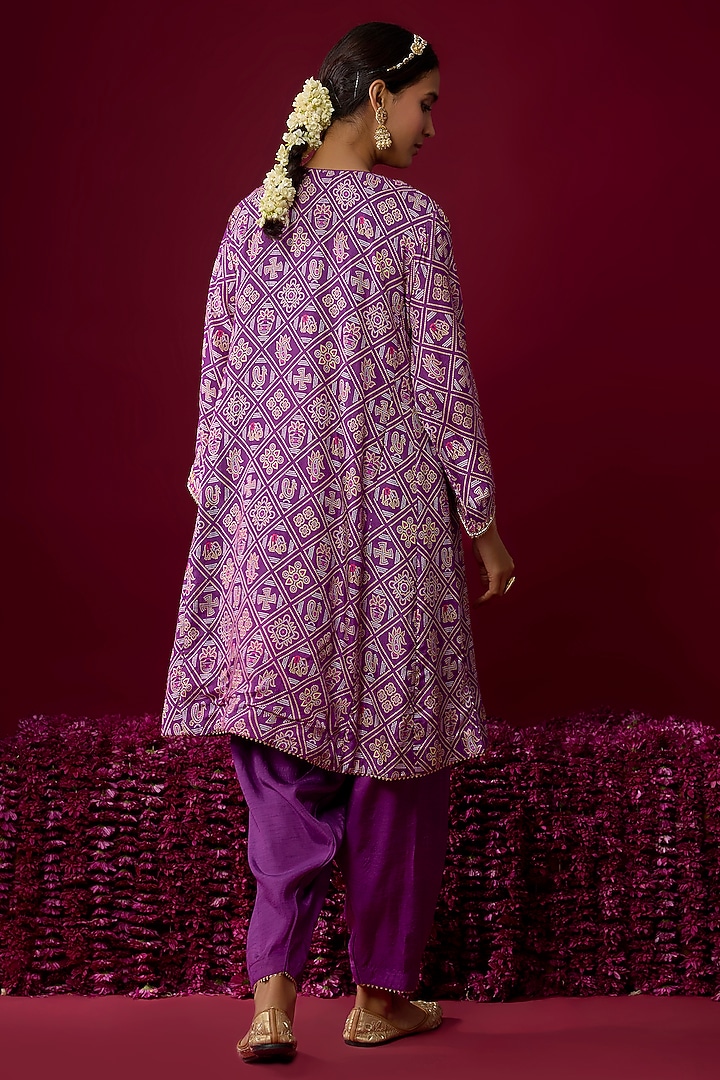 Purple Upada Silk Aari Embroidered Chauga Kurta Set by Sheetal Batra at Pernia's Pop Up Shop