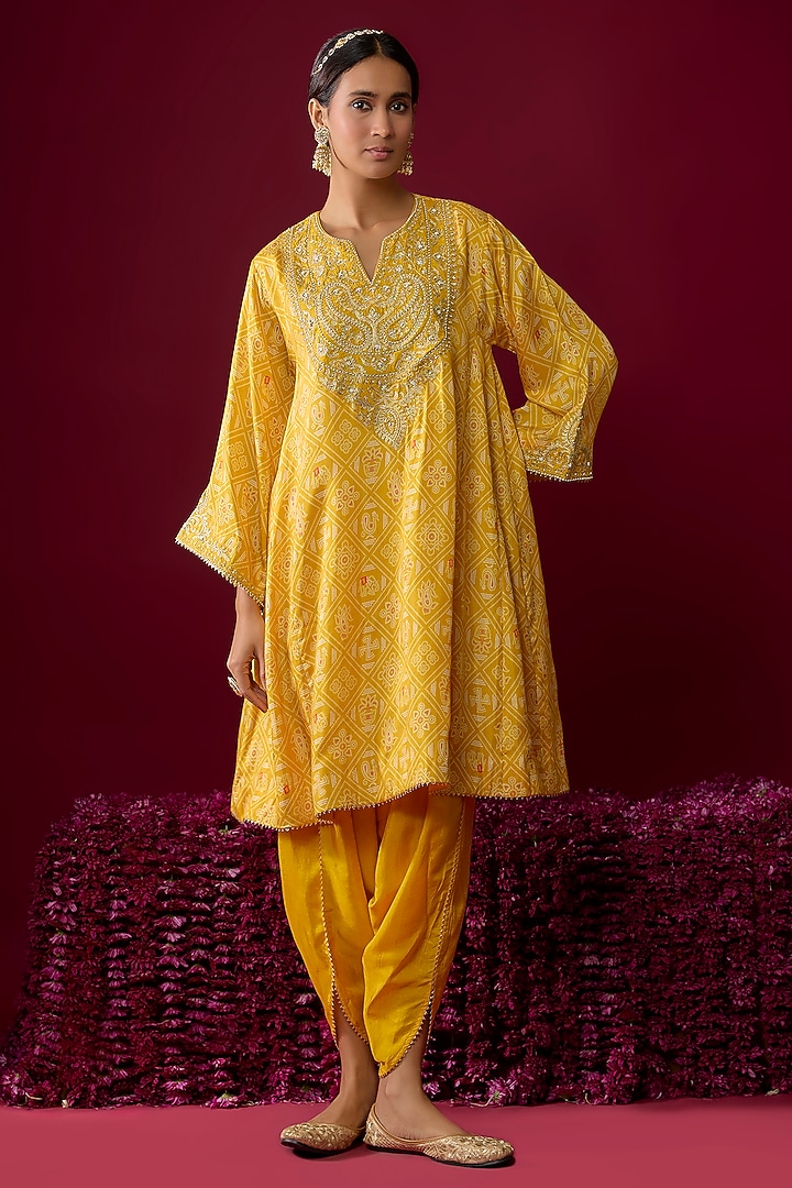 Mustard Yellow Upada Silk Gota Embroidered Chauga Kurta Set by Sheetal Batra at Pernia's Pop Up Shop
