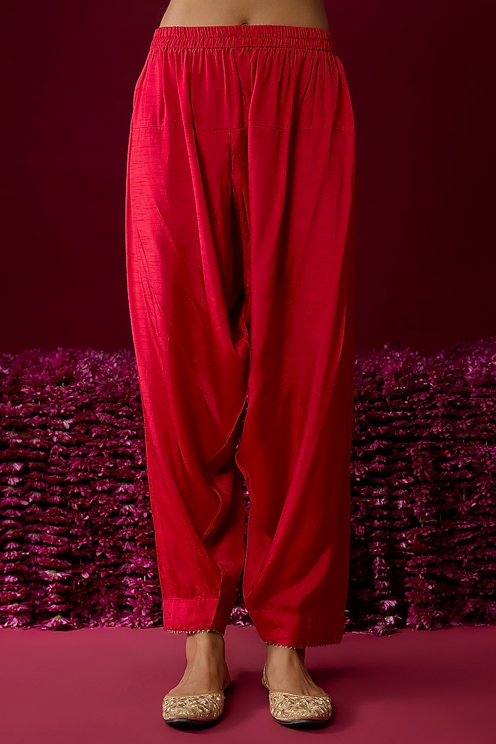 Deep Red Upada Silk Gota Embroidered Kaftan Kurta Set by Sheetal Batra at Pernia's Pop Up Shop