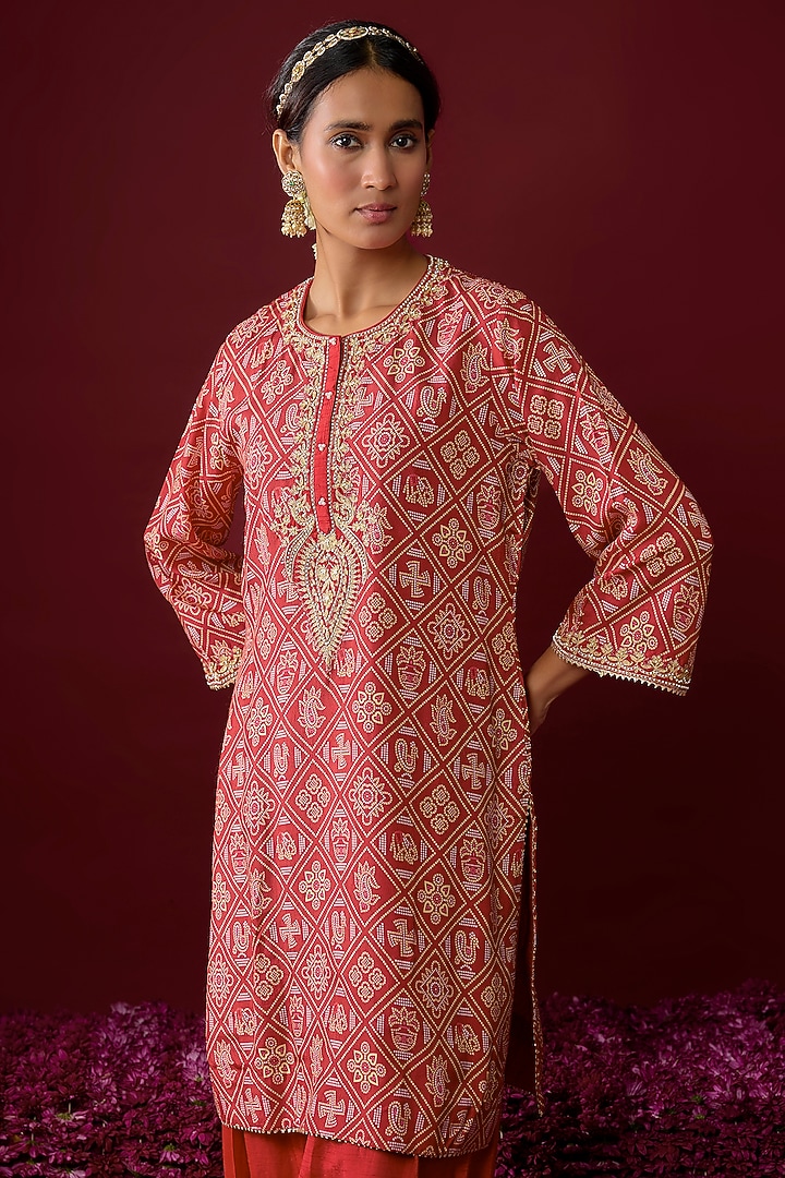 Deep Red Upada Silk Aari Embroidered Kaftan Kurta Set by Sheetal Batra at Pernia's Pop Up Shop