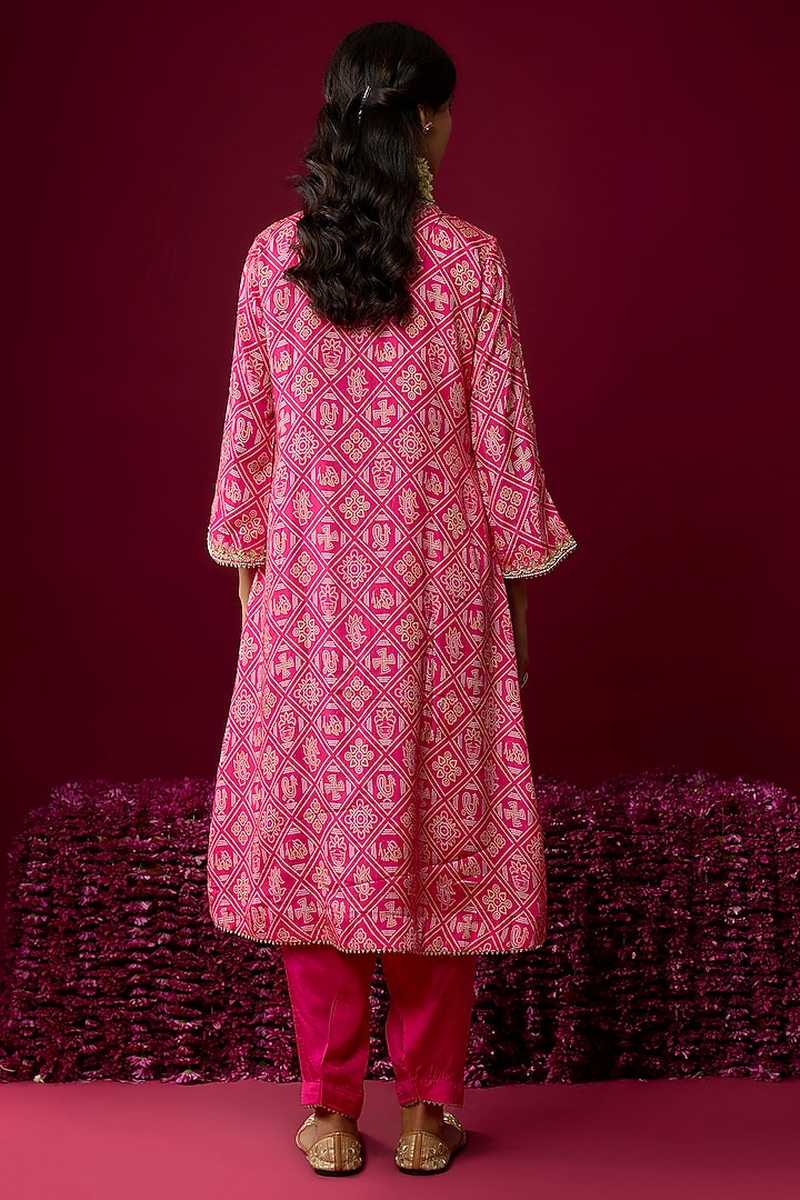 Hot Pink Upada Silk Aari Embroidered Kaftan Kurta Set by Sheetal Batra at Pernia's Pop Up Shop