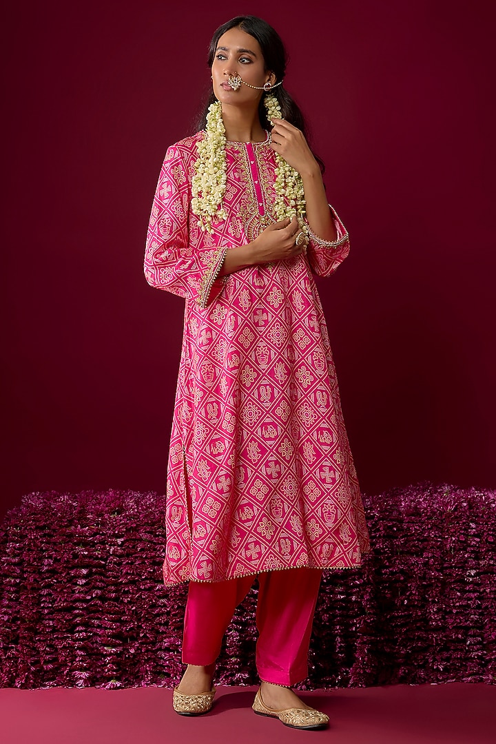 Hot Pink Upada Silk Aari Embroidered Kaftan Kurta Set by Sheetal Batra at Pernia's Pop Up Shop