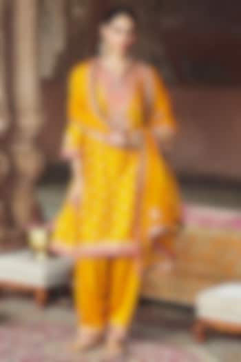 Mustard Silk Chanderi Banarasi Gota Patti Embroidered Kurta Set by Sheetal Batra at Pernia's Pop Up Shop