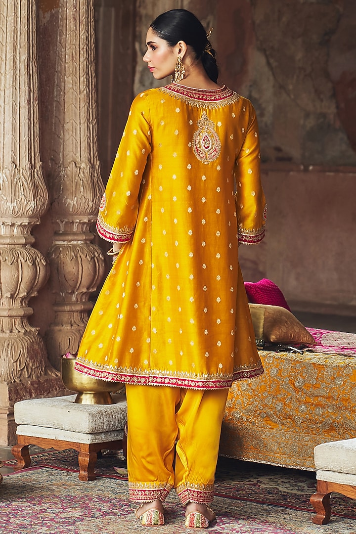 Mustard Silk Chanderi Banarasi Gota Patti Embroidered Kurta Set by Sheetal Batra at Pernia's Pop Up Shop